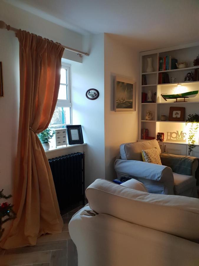 Kiltoy Cottage, Cosy 2 Bedroomed Gate Lodge Cottage 莱特肯尼 外观 照片